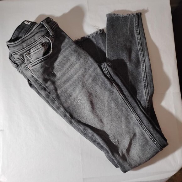 ZARA- USA- 4 Darkens Gray Skinny Frayed - Picture 4 of 7